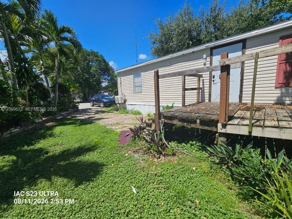 6 CT SW 6th Ct , Davie, FL 33325