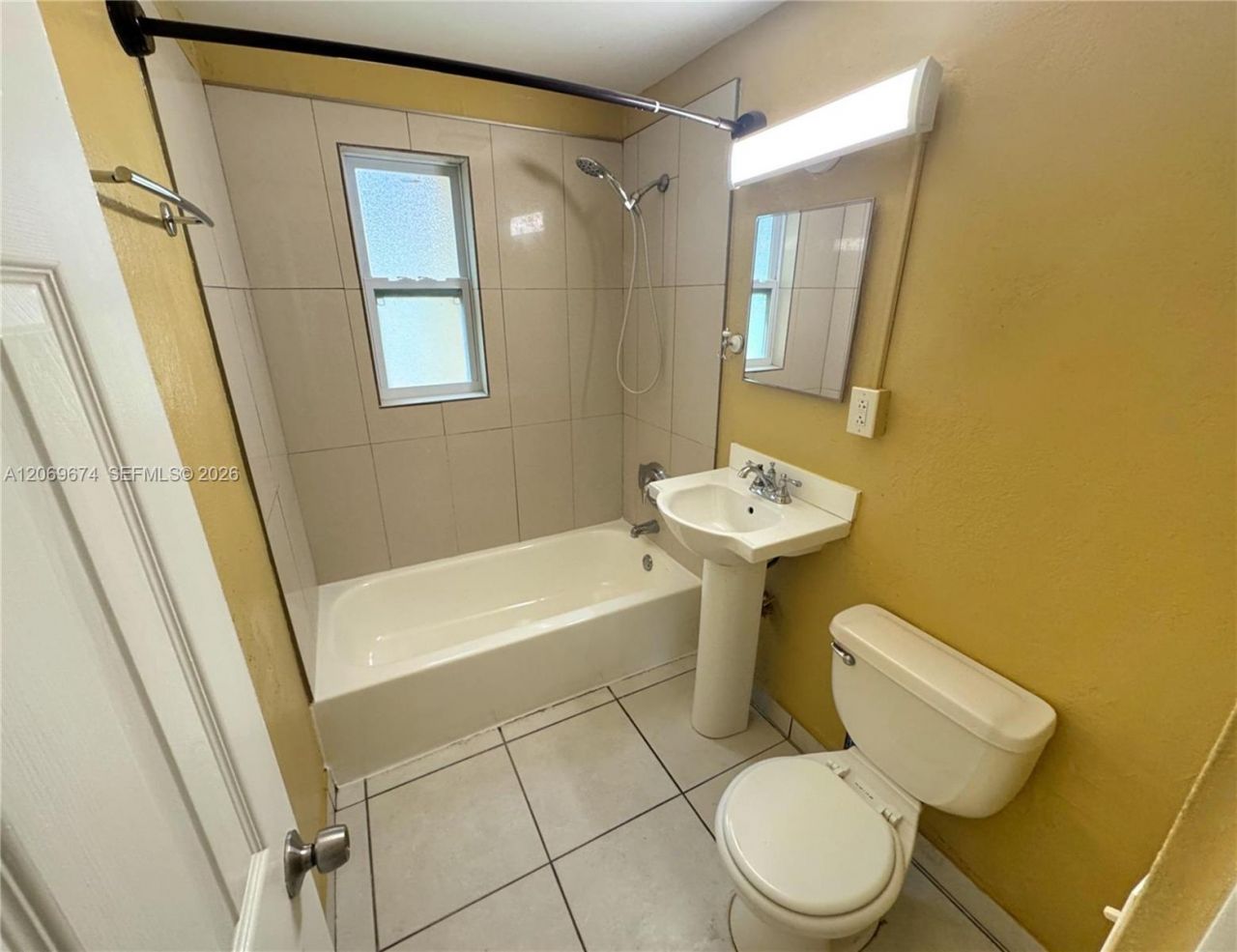 730 NW 15th Ter, Fort Lauderdale, FL 33311 Photo