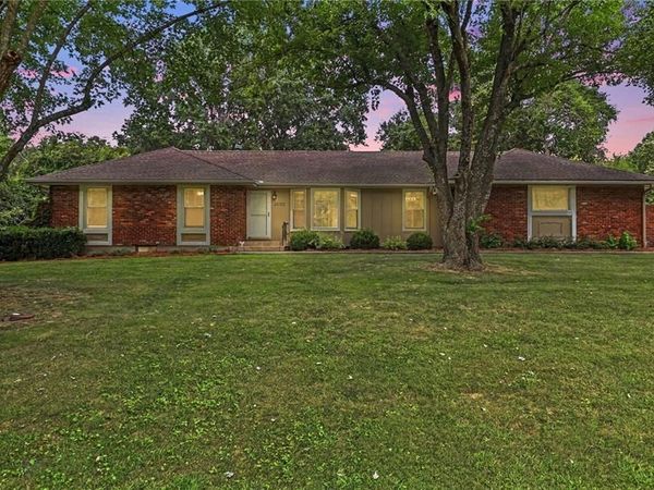 25322 Lone Pine Drive, Cleveland, MO 64734