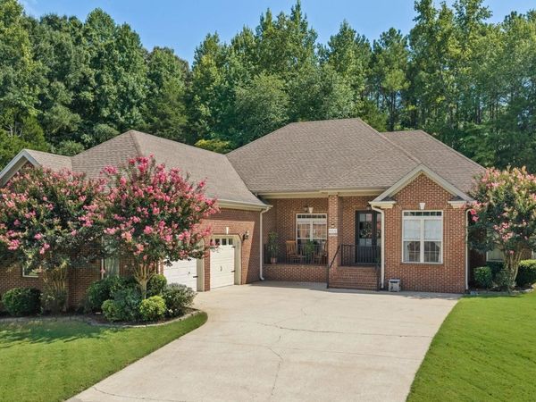 390 Koger St, Killen, AL 35645