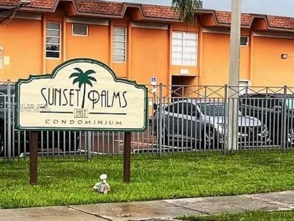 9445 SW 76th St , Unit U1, Miami, FL 33173
