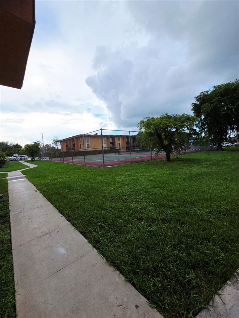 9445 SW 76th St, Unit U1, Miami, FL 33173 Photo
