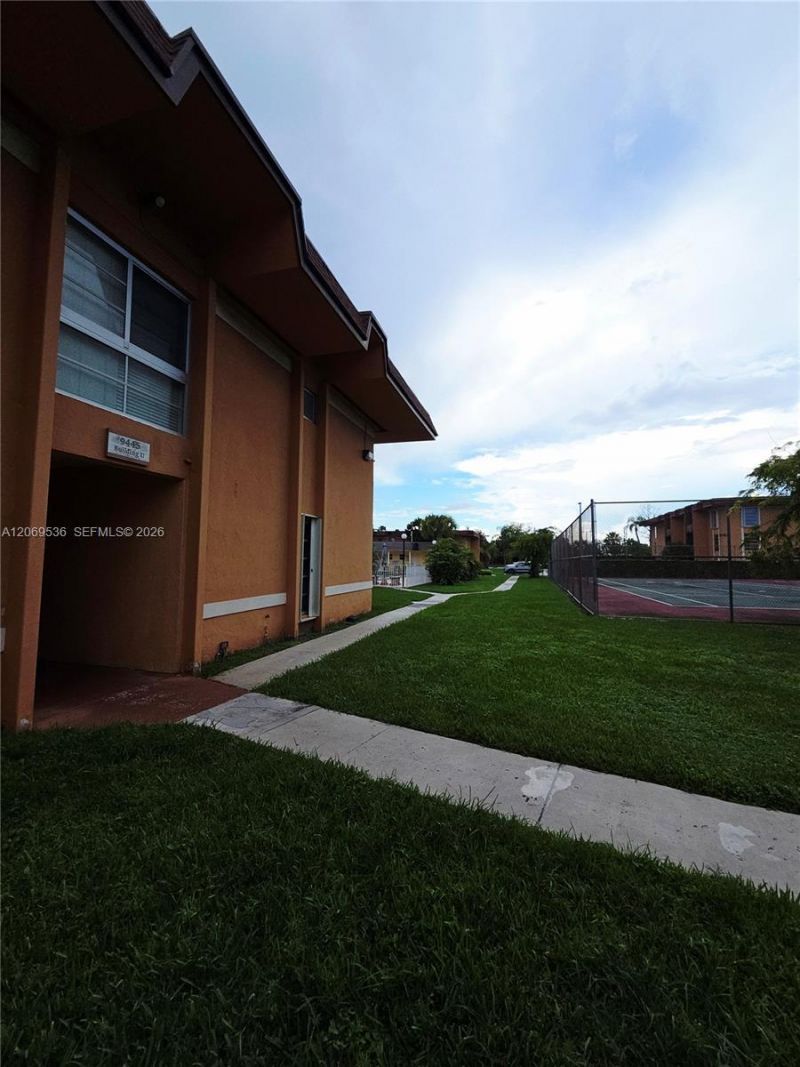 9445 SW 76th St, Unit U1, Miami, FL 33173 Photo