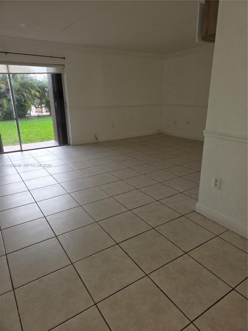 9445 SW 76th St, Unit U1, Miami, FL 33173 Photo