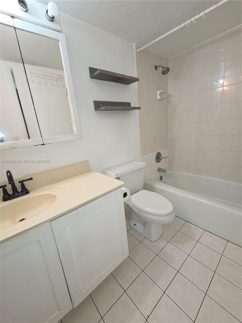 9445 SW 76th St, Unit U1, Miami, FL 33173 Photo