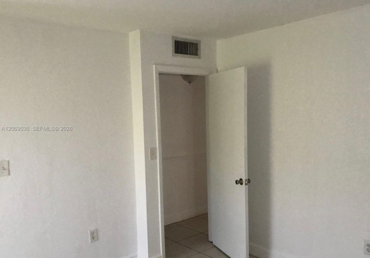 9445 SW 76th St , Unit U1, Miami, FL 33173 Photo
