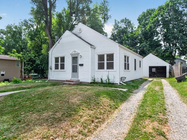 135 E Mansion, Jackson, MI 49203