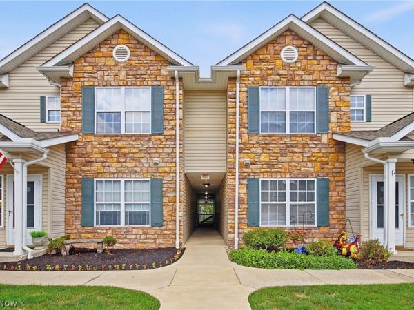 14926 Lenox Drive , Unit 526, Strongsville, OH 44136