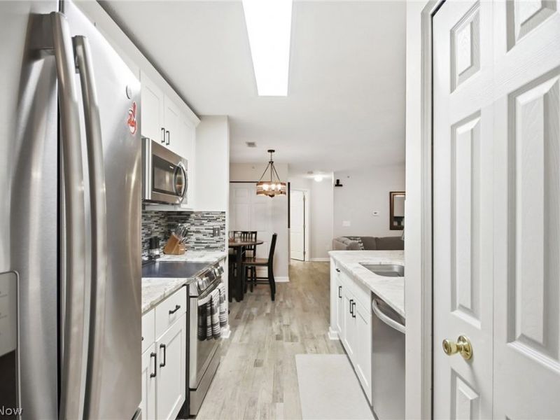 14926 Lenox Drive, Unit 526, Strongsville, OH 44136 Photo 14