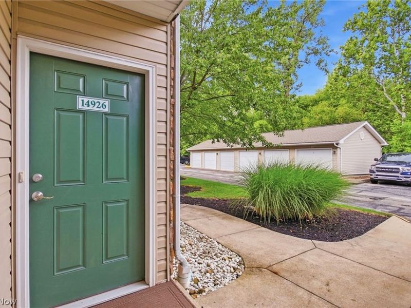 14926 Lenox Drive, Unit 526, Strongsville, OH 44136 Photo 2