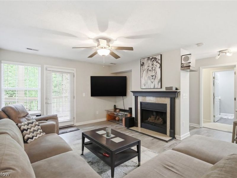 14926 Lenox Drive, Unit 526, Strongsville, OH 44136 Photo 6