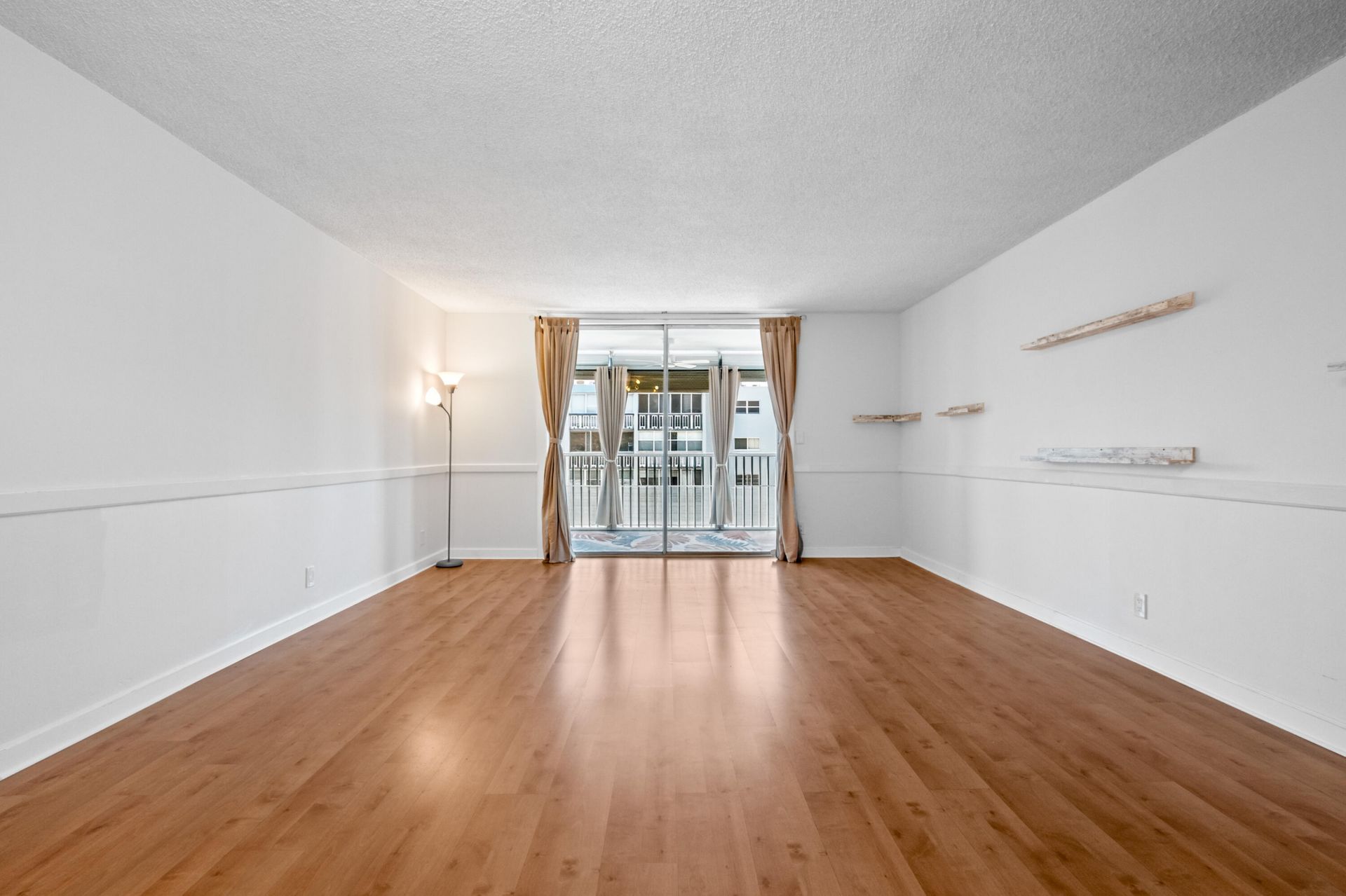 620 NE 12th Avenue, Unit 602, Hallandale Beach, FL 33009 Photo
