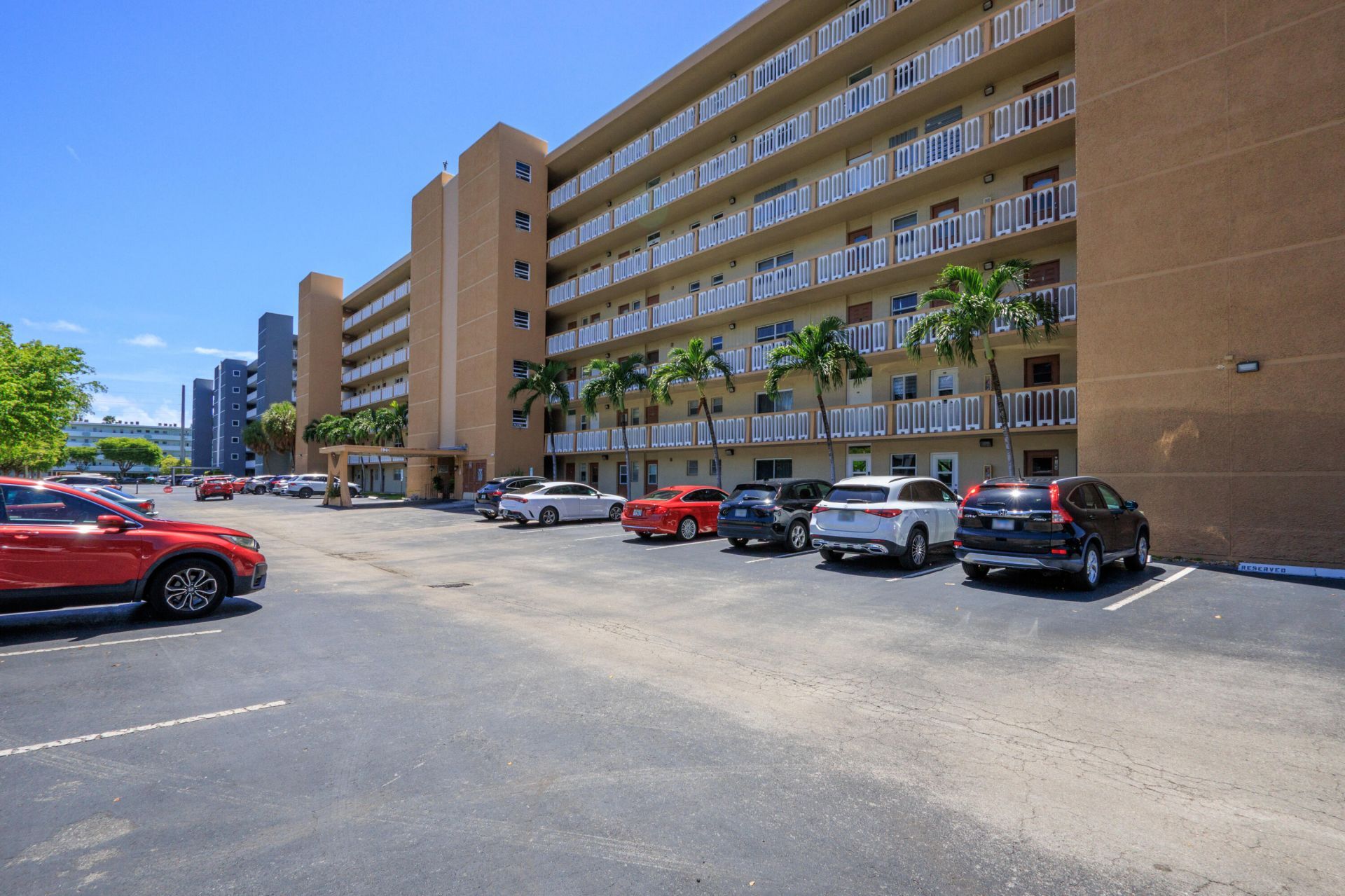 620 NE 12th Avenue, Unit 602, Hallandale Beach, FL 33009 Photo