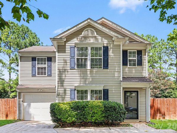 2877 Oasis Lane , Charlotte, NC 28214