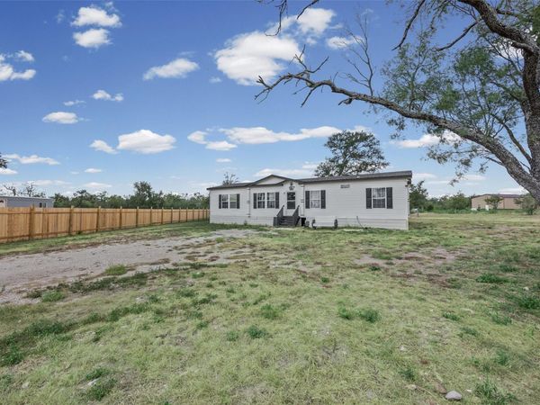 120 Mimosa RD, Dale, TX 78616