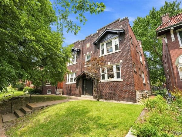 4555 Shenandoah Avenue, St Louis, MO 63110