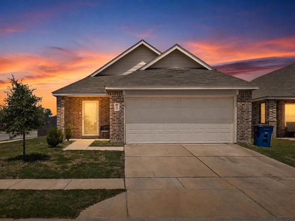 1600 Luke Street, Ennis, TX 75119