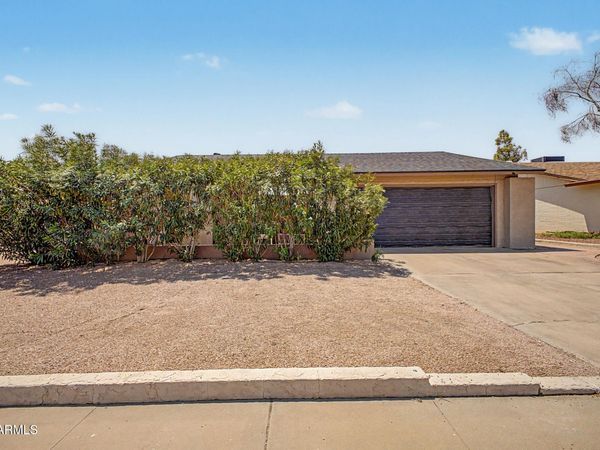 701 W LOS LAGOS VISTA Avenue, Mesa, AZ 85210