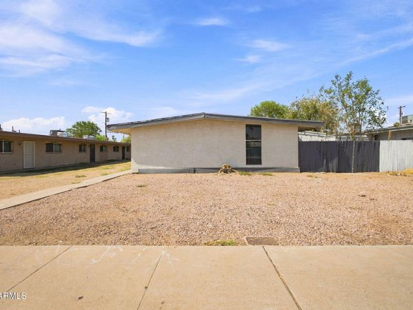 2210 W HEATHERBRAE Drive, Phoenix, AZ 85015