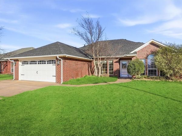 3208 Peacock Lane, Altus, OK 73521