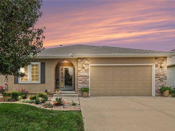 4510 SW Olympia Drive, Lee's Summit, MO 64082