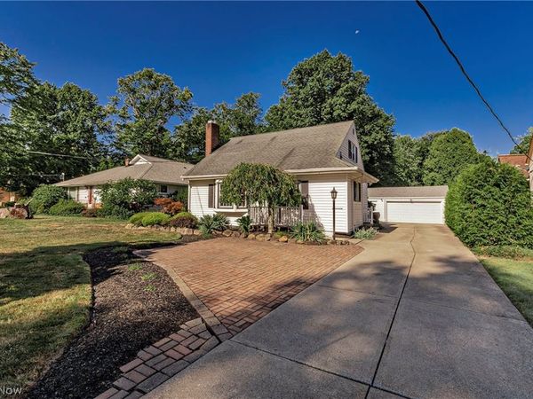 1016 Lander Road , Highland Heights, OH 44143