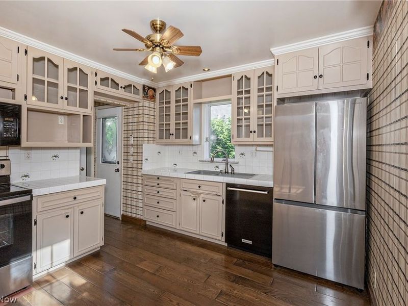 1016 Lander Road, Highland Heights, OH 44143 Photo 8