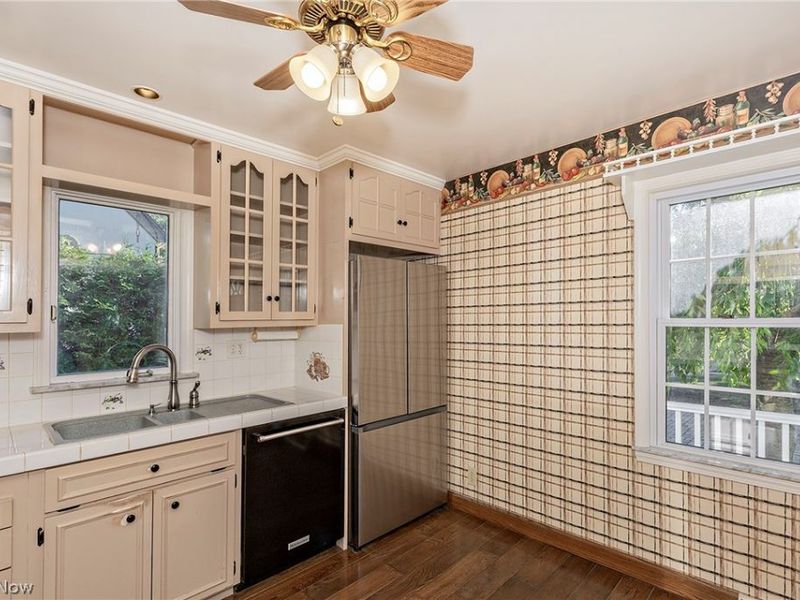 1016 Lander Road, Highland Heights, OH 44143 Photo 9