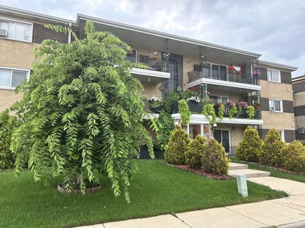 9440 S 79th Court, Unit 3NW, Hickory Hills, IL 60457