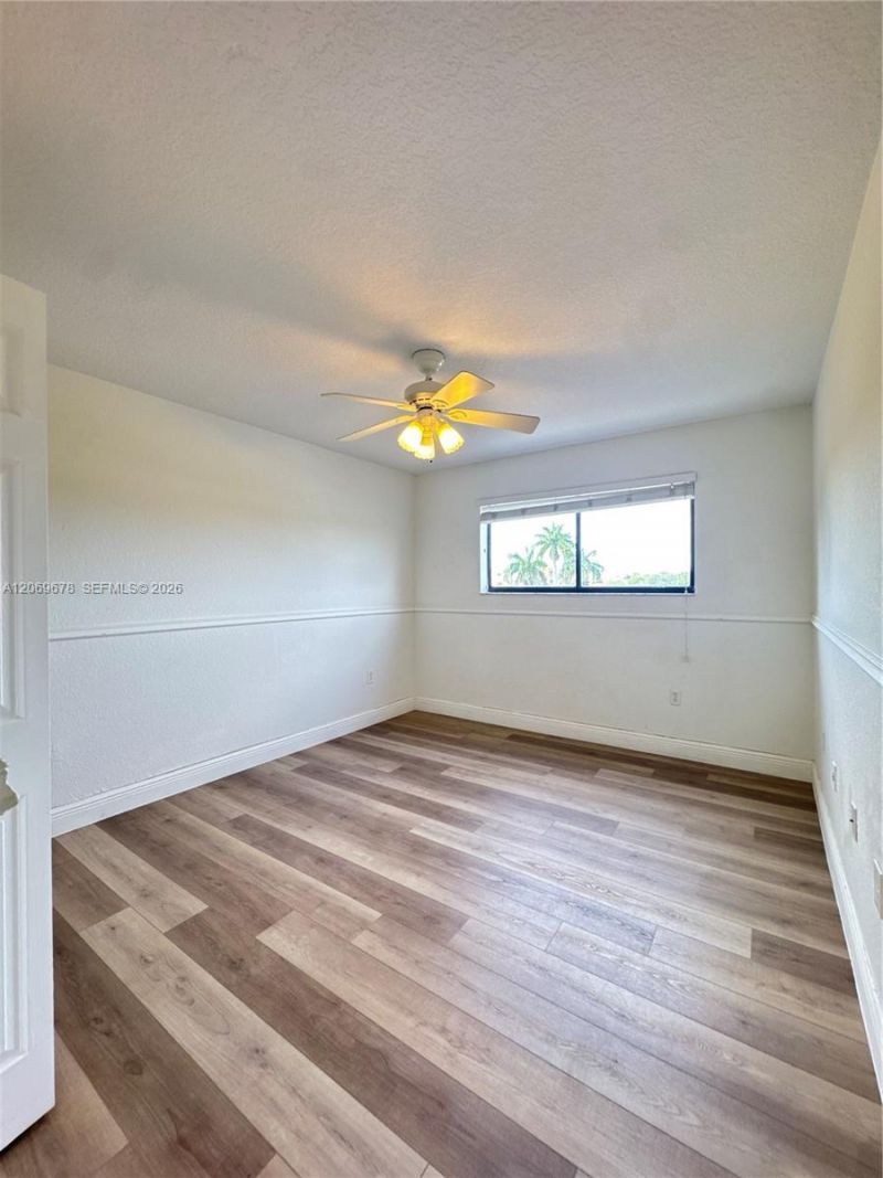 8500 NW 8th St , Unit 303, Miami, FL 33126 Photo