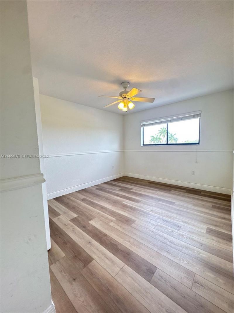 8500 NW 8th St , Unit 303, Miami, FL 33126 Photo