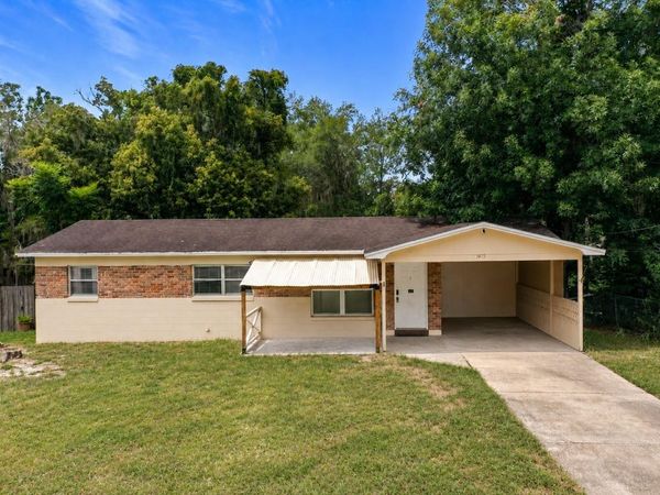 1405 PEMBROOK DRIVE , LEESBURG, FL 34748