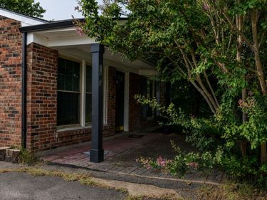 7608 Pintail Drive, Louisville, KY 40258
