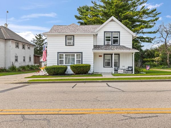213 Kettle Moraine DRIVE S, Slinger, WI 53086