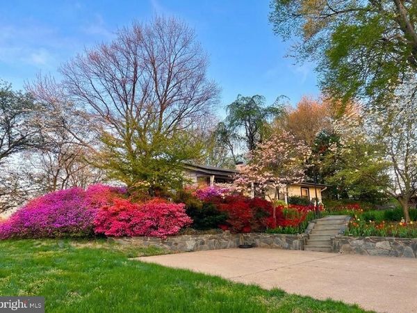4951 ROSLYN ROAD, ANNANDALE, VA 22003