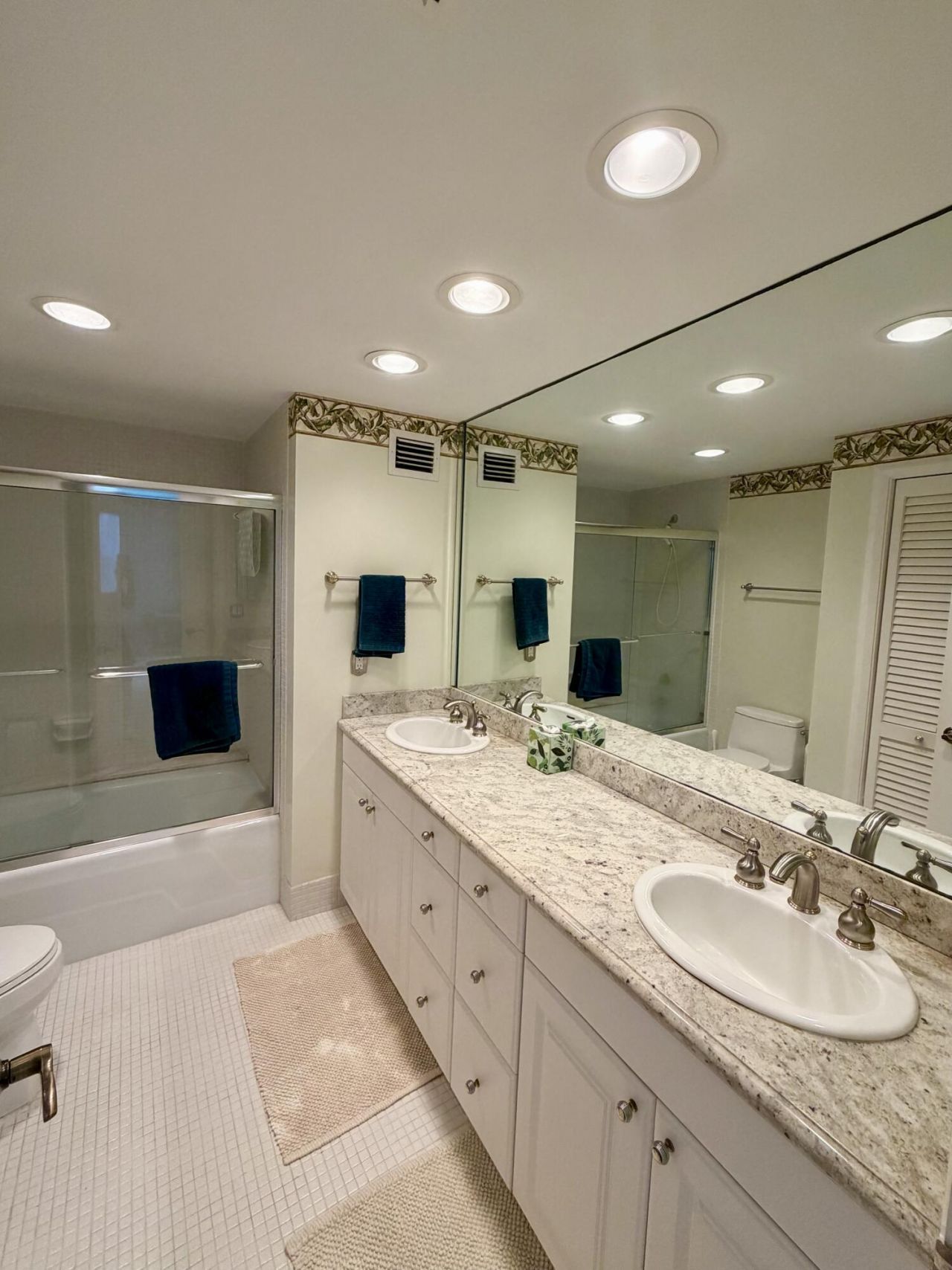 5400 N Ocean Drive, Singer Island, FL 33404 Photo