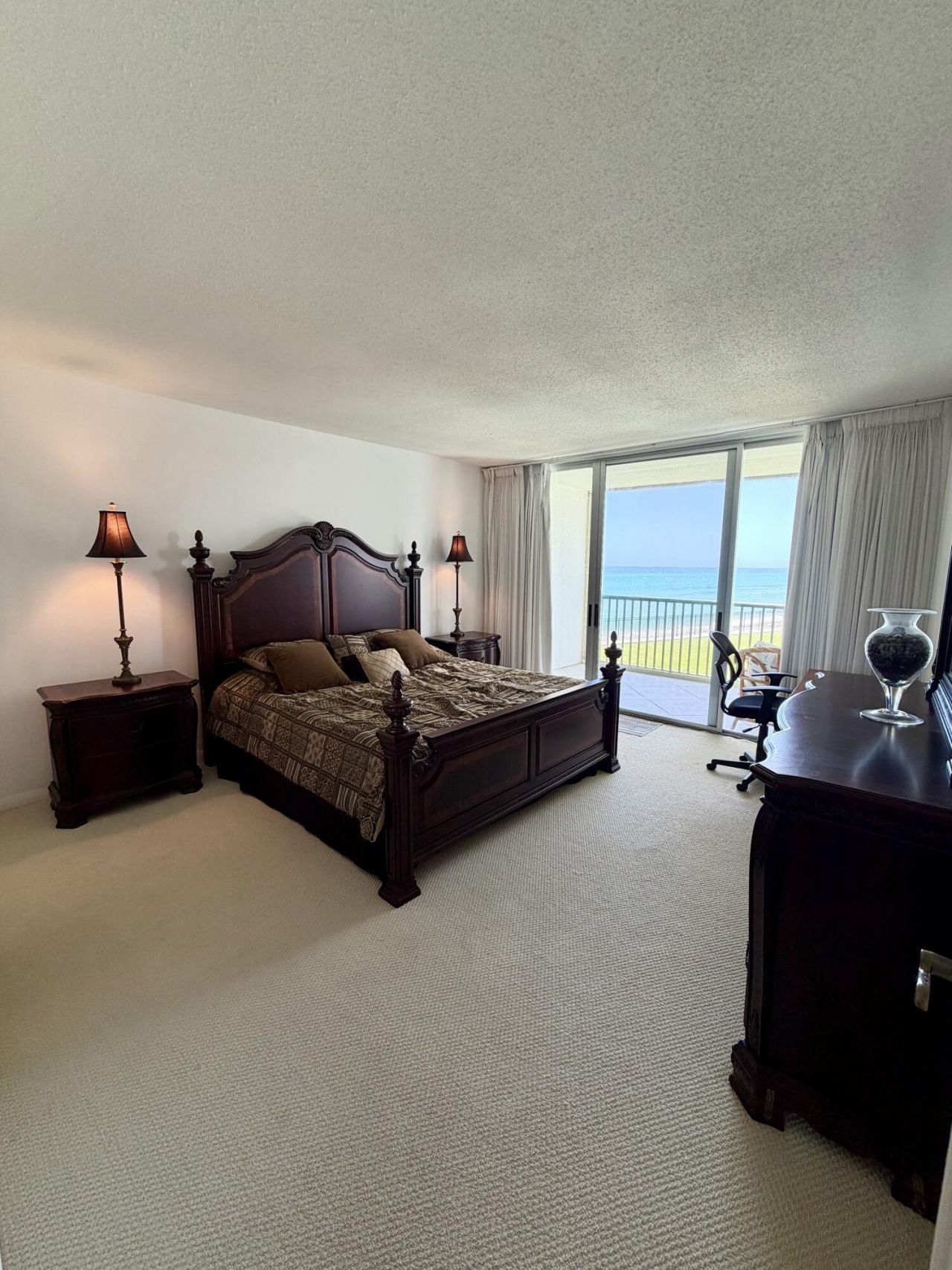 5400 N Ocean Drive, Singer Island, FL 33404 Photo