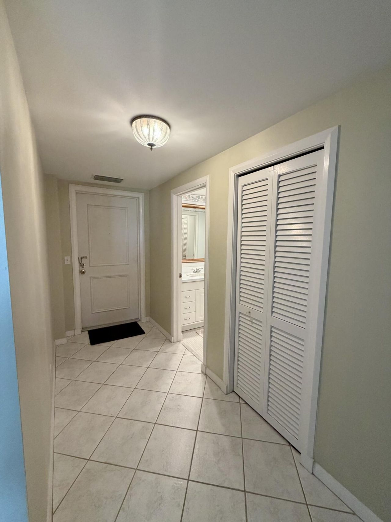 5400 N Ocean Drive, Singer Island, FL 33404 Photo