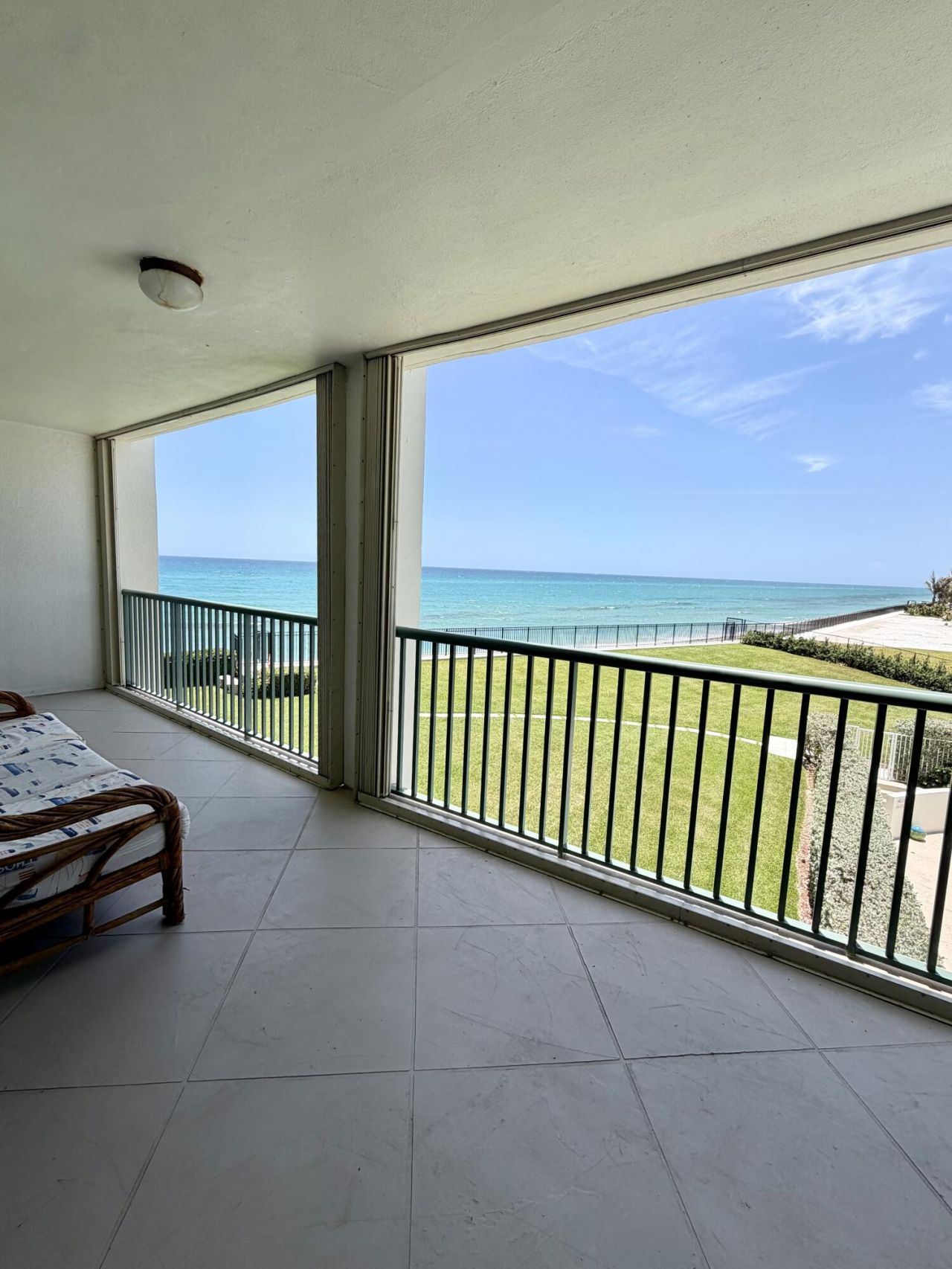 5400 N Ocean Drive, Singer Island, FL 33404 Photo