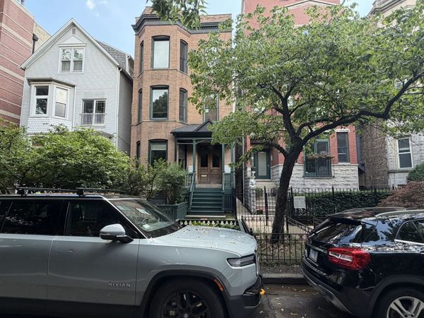 843 W Roscoe Street , Unit 1F, Chicago, IL 60657