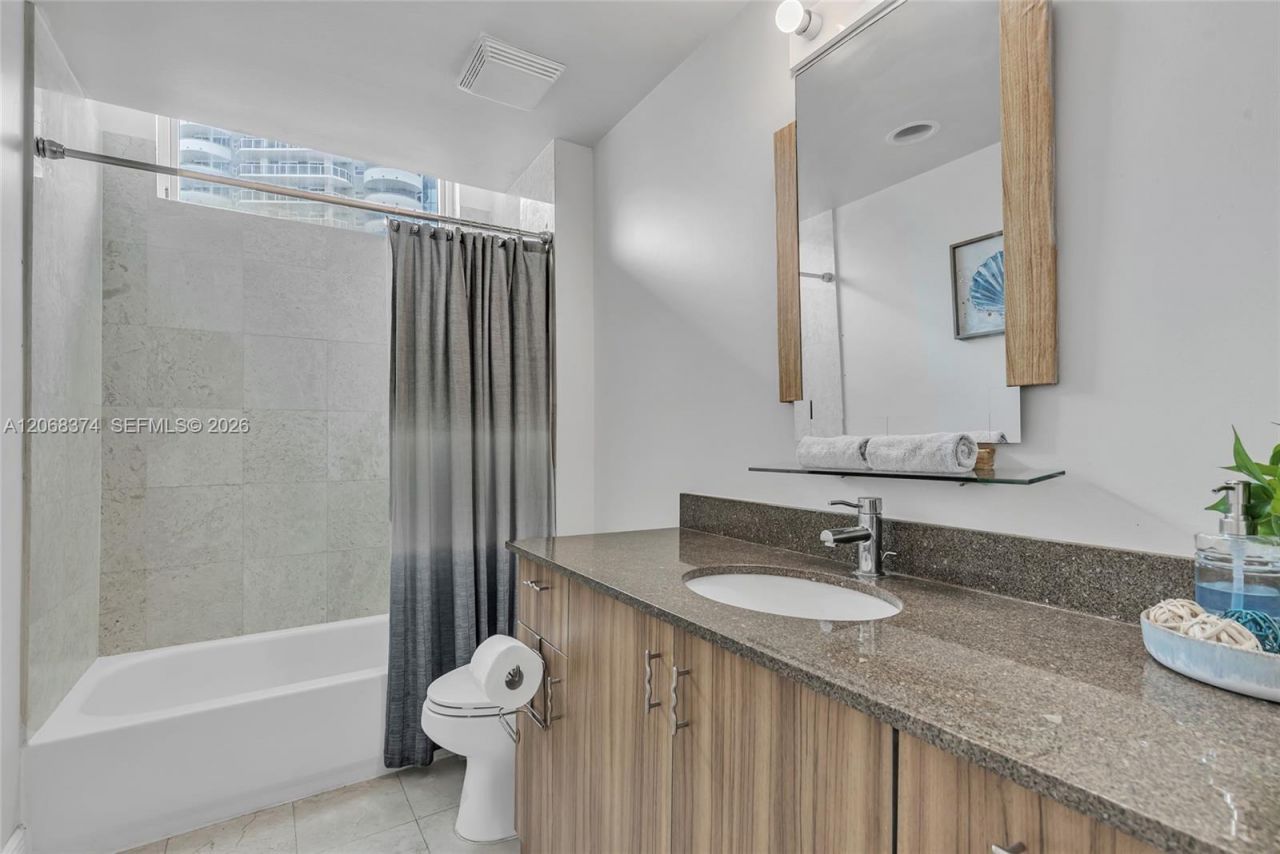 6305 Indian Creek Dr, Unit 3G, Miami Beach, FL 33141 Photo