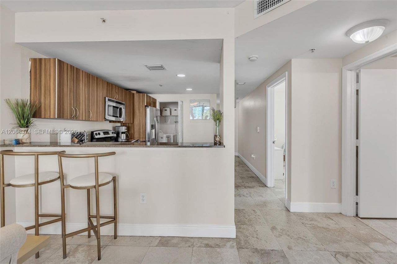 6305 Indian Creek Dr, Unit 3G, Miami Beach, FL 33141 Photo
