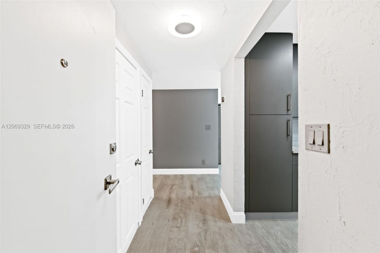 3700 Galt Ocean Dr , Unit 910, Fort Lauderdale, FL 33308 Photo