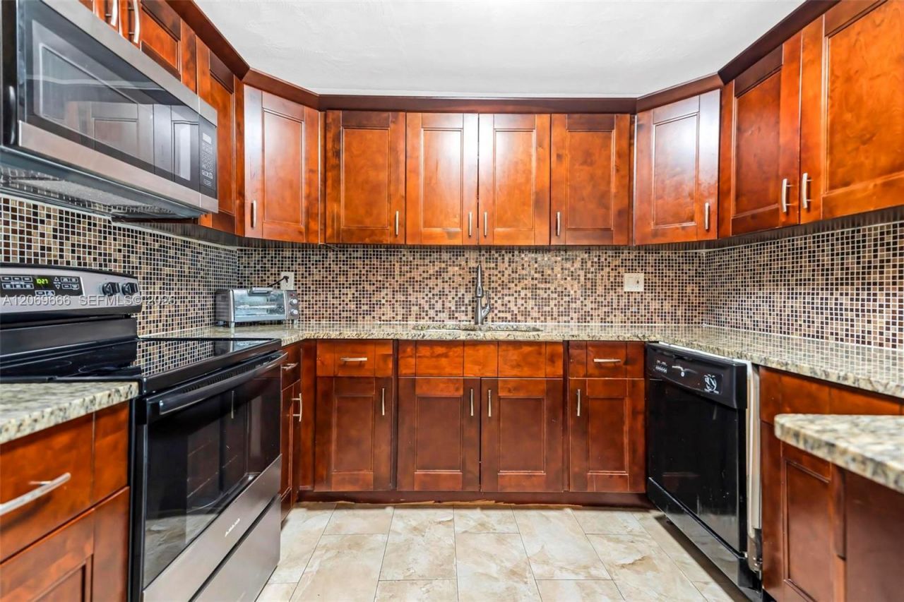 6270 NW 16th Ct, Sunrise, FL 33313 Photo