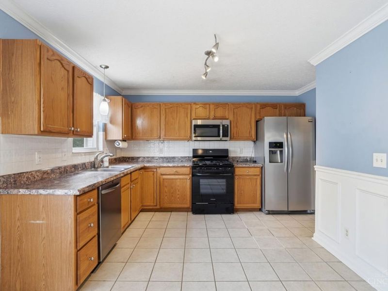 908 Pine Needle Place, Hamilton Township, OH 45039 Photo 13