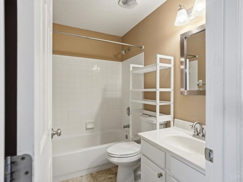 908 Pine Needle Place, Hamilton Township, OH 45039 Photo 31