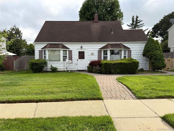 32 Griddle Lane , Levittown, NY 11756