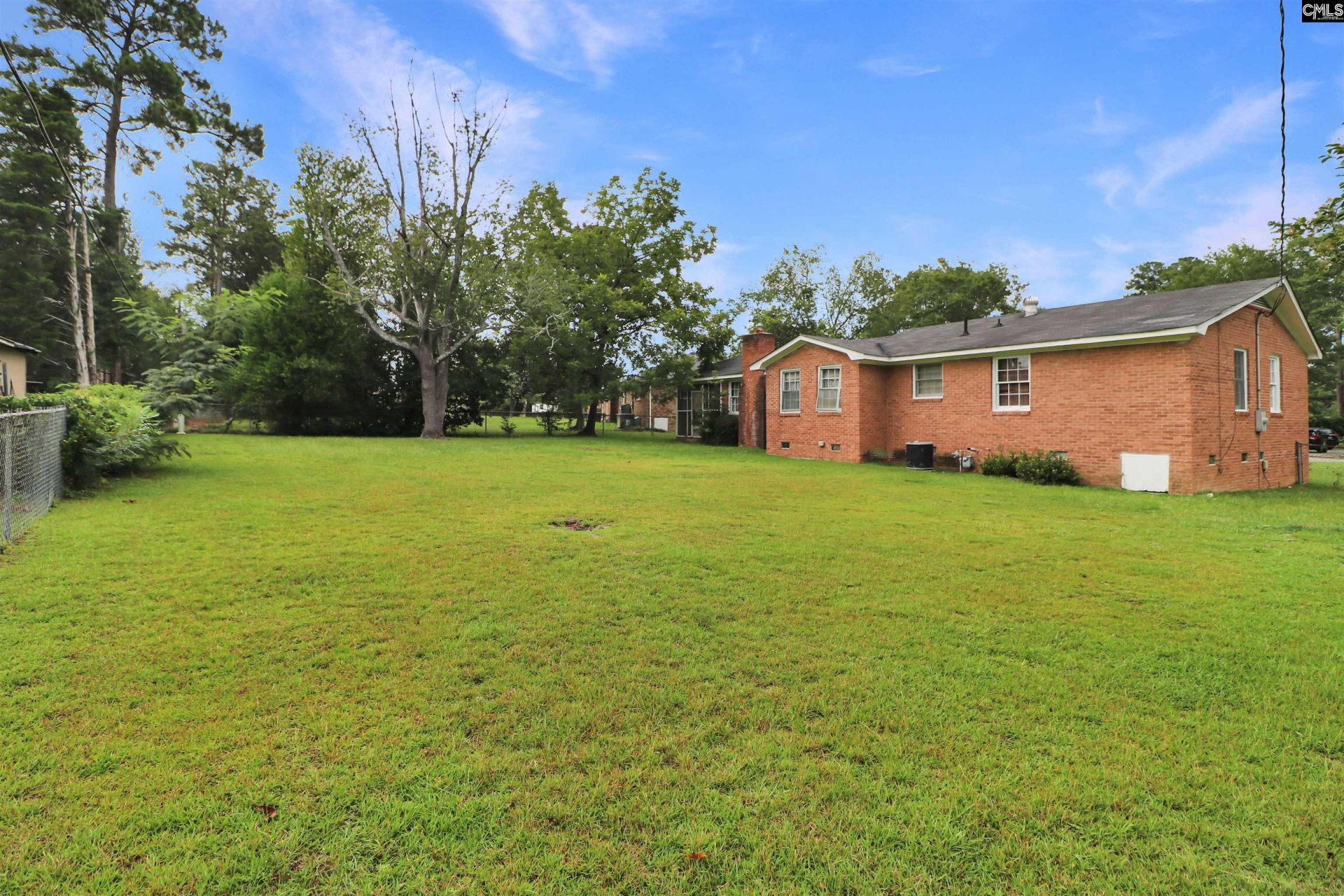 2821 Cliffside Circle Photo 17