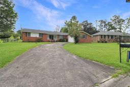 2821 Cliffside Circle photo 4