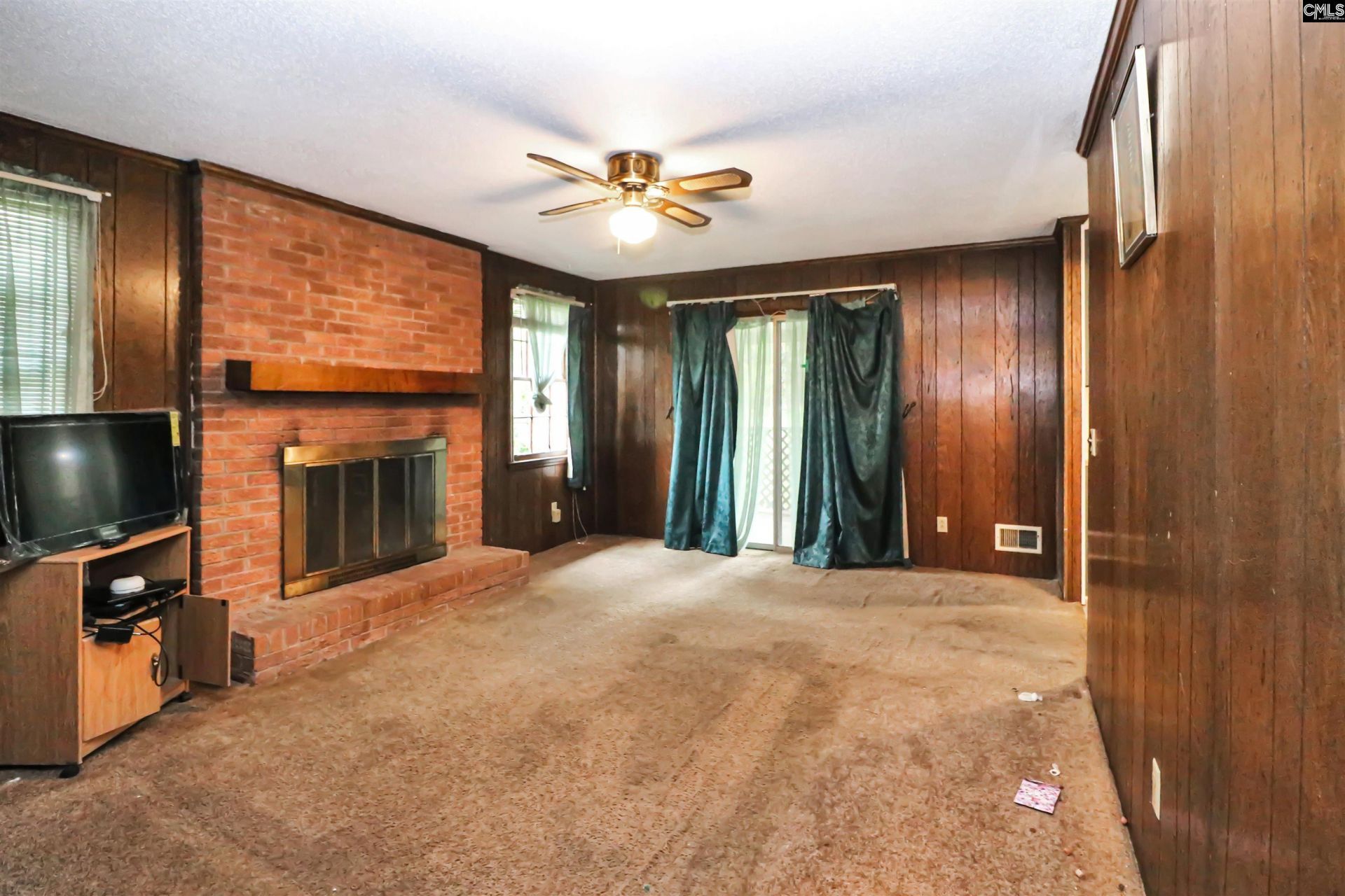 2821 Cliffside Circle Photo 8